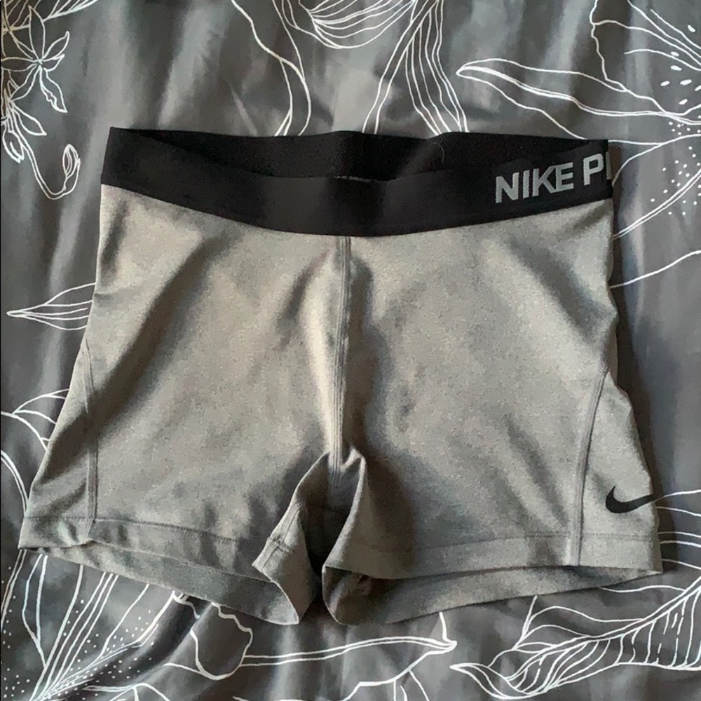 Light grey nike pro shorts